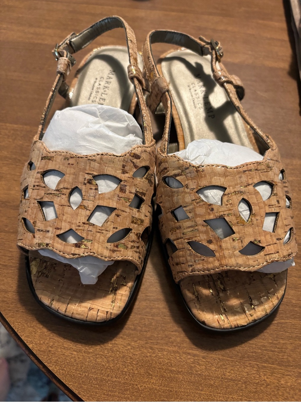 Mark Lemp By Walking Cradles Millie Gold Cork Sandals Women's Sz 6 WW 🆕